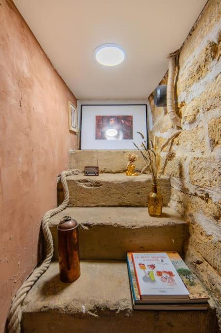 La Suite Eximia Avec Patio - Parking Souterrain Inclus - Centre Historique Montpellier Buitenkant foto